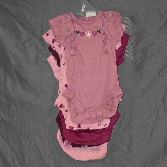 Kids Bundles Baby Place Bodysuits Pink/Purple NB, 3-6, 6-9m (5-Pack) - Picture 2 of 6